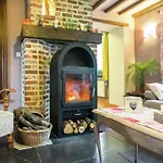 Scenic Retreat In Gimnee Doische