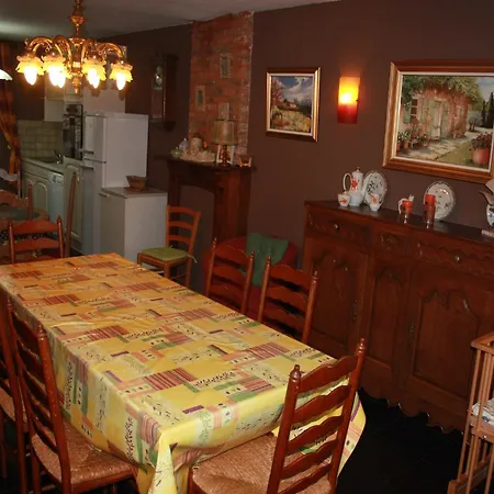Spacious With Fireplace Vakantiehuis