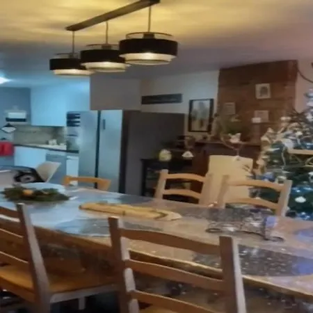 Spacious With Fireplace * Doische