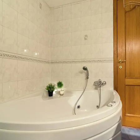 Scenic Retreat In Gimnee Vakantiehuis *