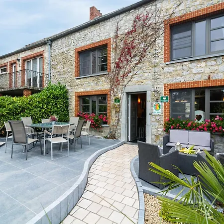Scenic Retreat In Gimnee Vakantiehuis Doische