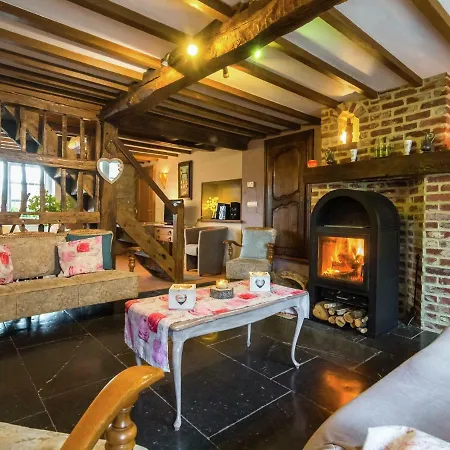 Spacious With Fireplace Doische