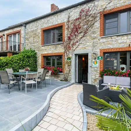 Spacious With Fireplace Holiday home Doische