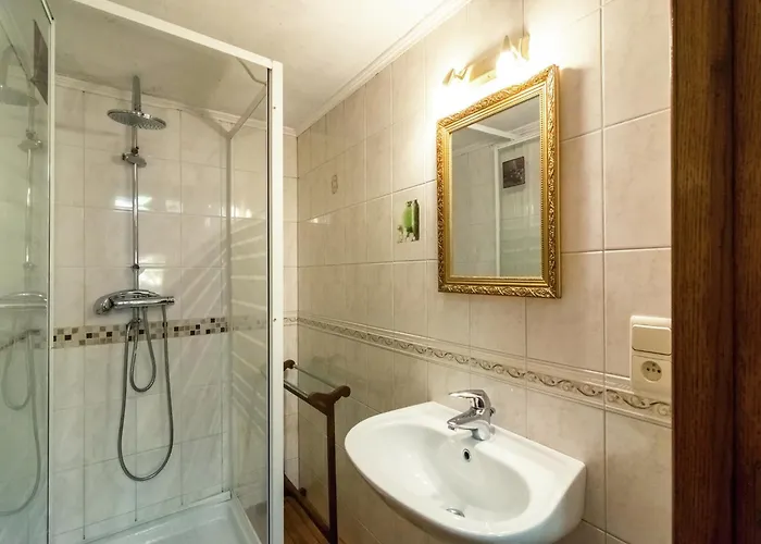 Scenic Retreat In Gimnee Doische